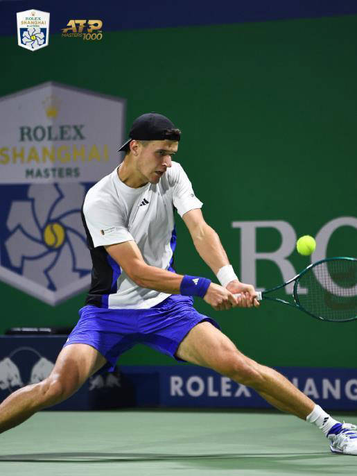 半岛体育APP-德约科维奇连续二十场比赛得分超过绝杀，塞尔维亚队挑战极限！的简单介绍-半岛体育APP